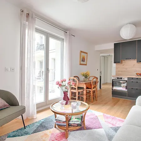 Esprit Village - Avec Parking Prive Apartment Clamart