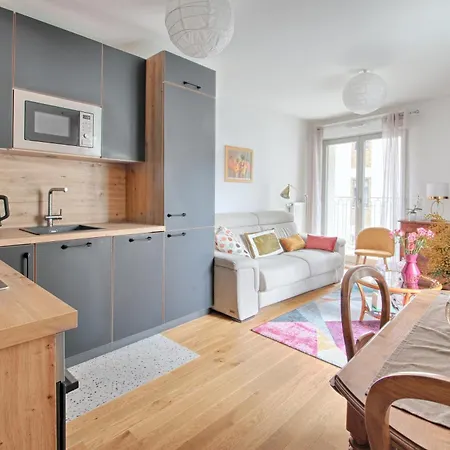 Esprit Village - Avec Parking Prive Clamart