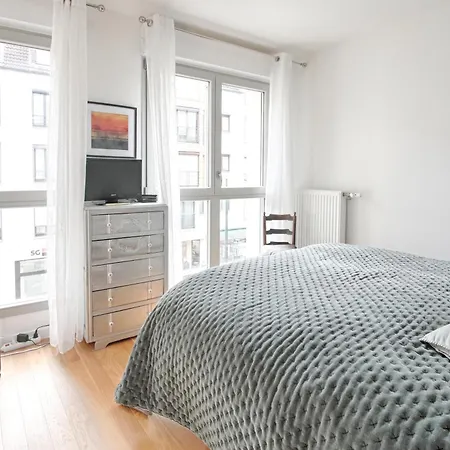 Apartment Esprit Village - Avec Parking Prive Clamart